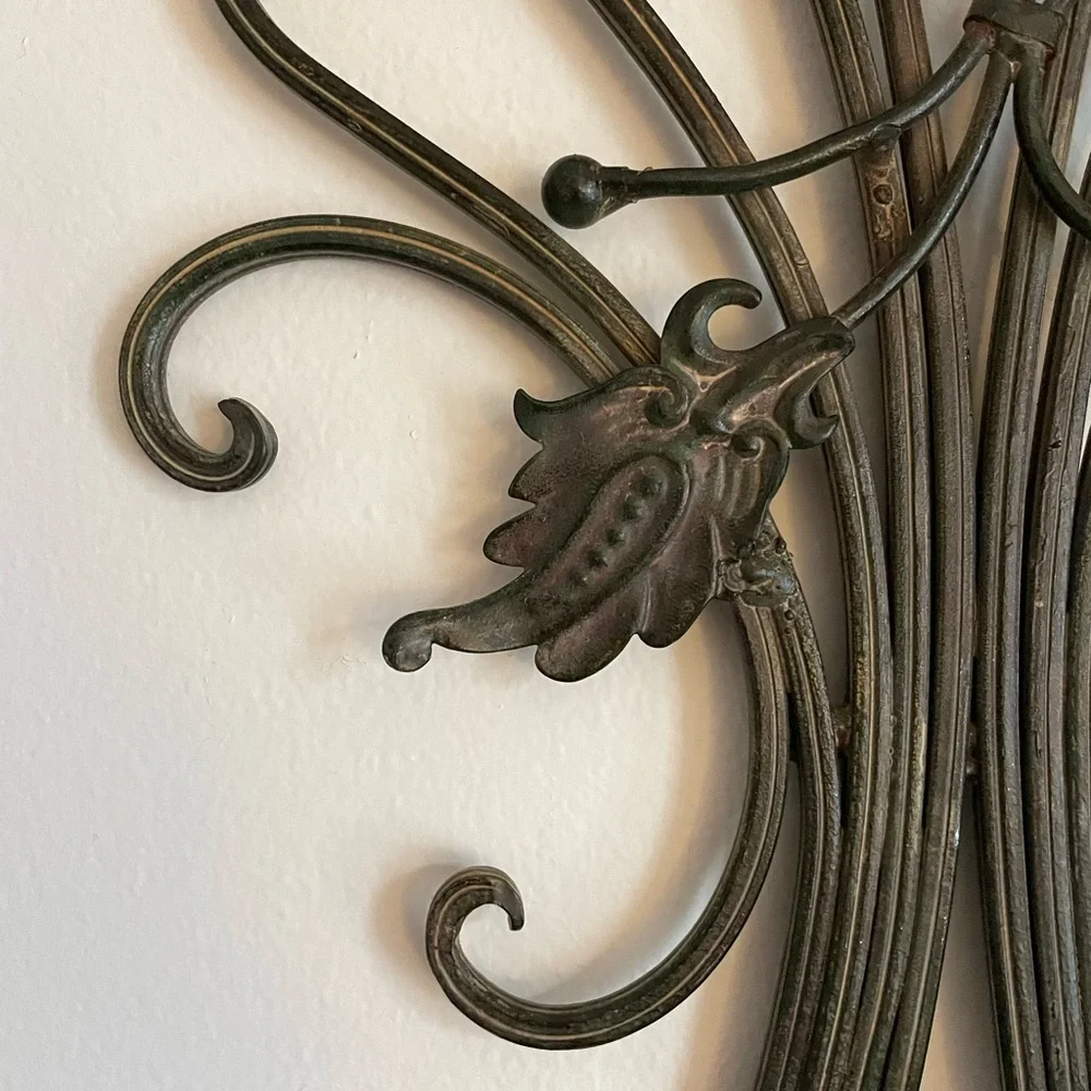 Vintage Victorian Scroll Style Black/Dark Green Metal Decorative Wall Easel